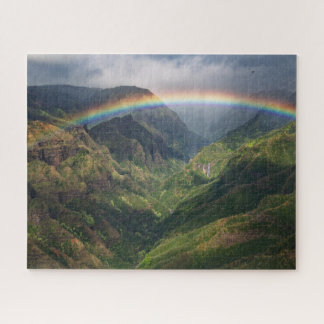 Quebra-cabeça Cascata em Lush Canyon com Rainbow em Kauai