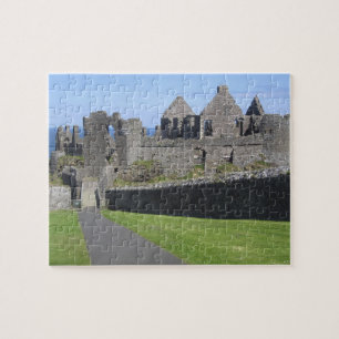 Quebra-cabeça Castelo de Dunluce perto de Bushmills e Portrush,