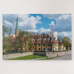 Quebra-cabeça Castelo de Riga durante o dia ensolarado em Riga,
