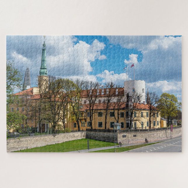 Quebra-cabeça Castelo de Riga durante o dia ensolarado em Riga,  (Horizontal)