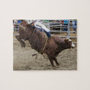Quebra-cabeça Cavaleiro de Bull no rodeio