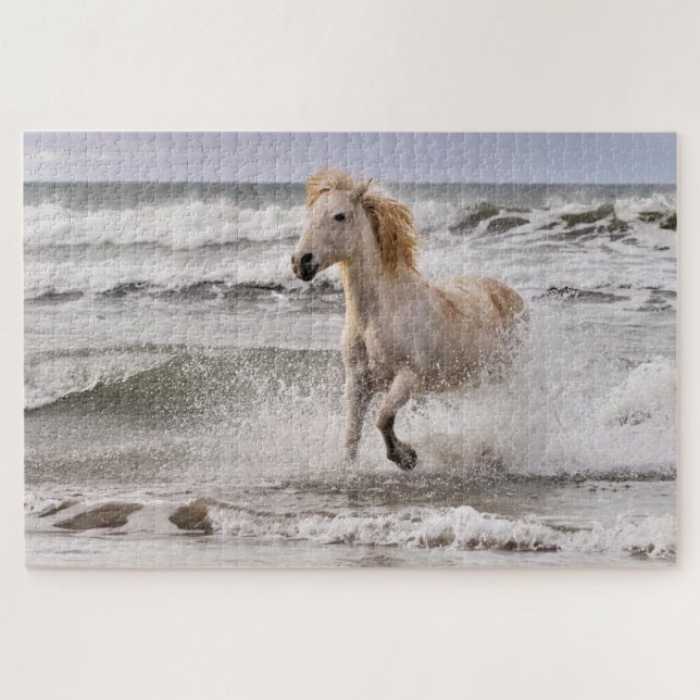 Quebra-cabeça Cavalo Camargue saindo da arrebentação (Horizontal)