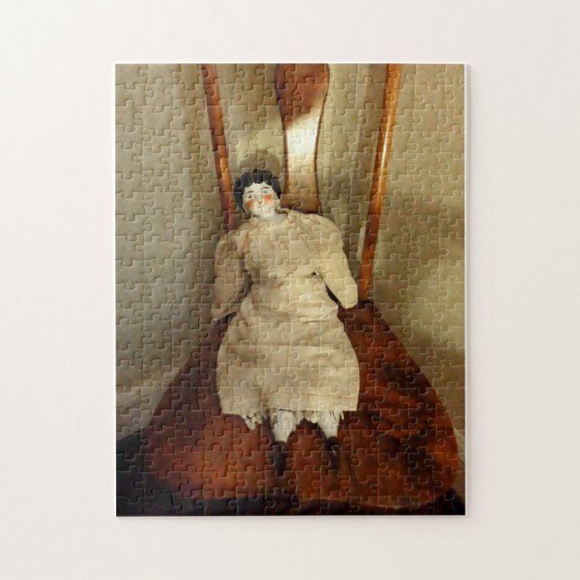Quebra-cabeça China Doll on Chair (Vertical)