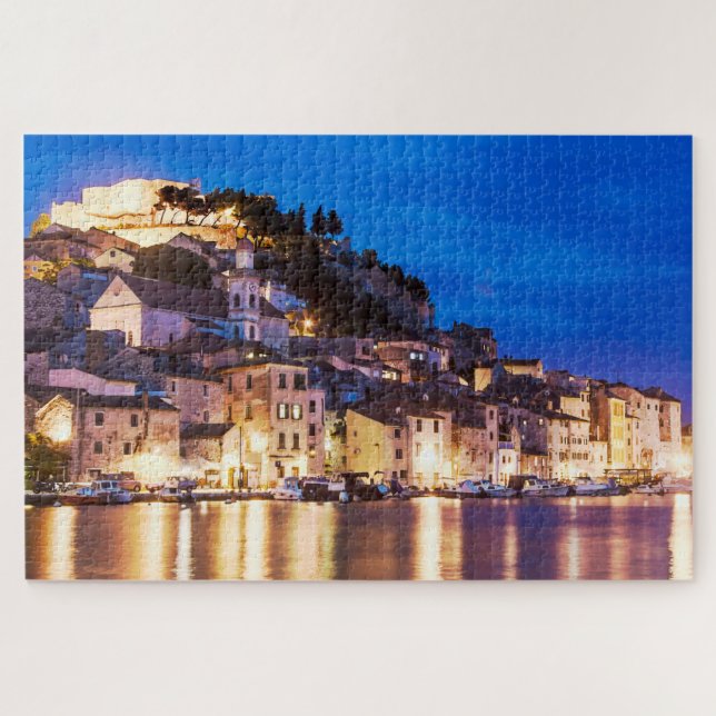 Quebra-cabeça Cidade croata de Sibenik à noite. (Horizontal)