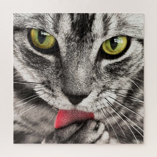 Quebra-cabeça Cinza Gato com Pata de Licitação de Olhos Amarelos (Vertical)