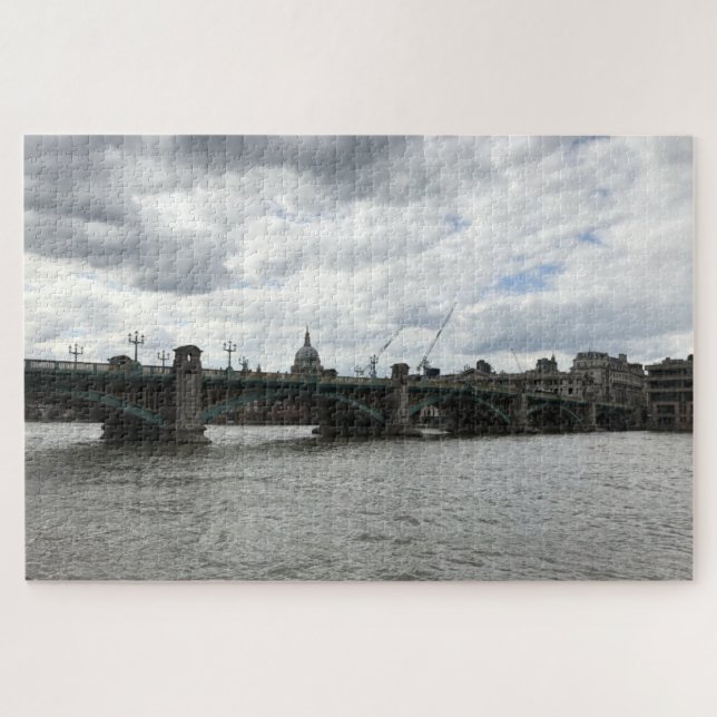 Quebra-cabeça Cloudy Day Southwark Bridge Thames River Londres R (Horizontal)