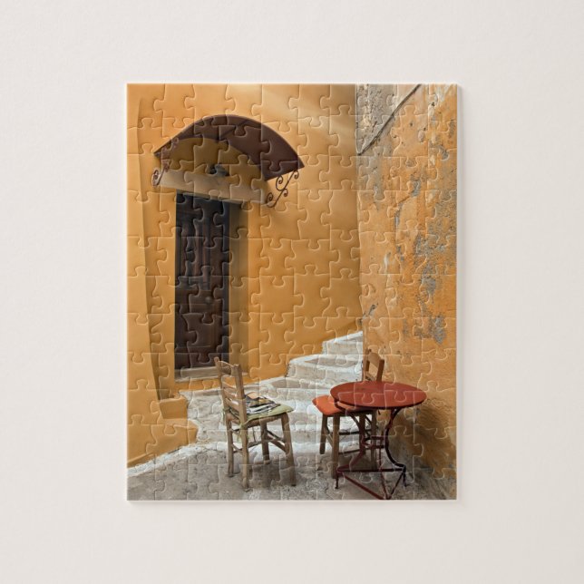 Quebra-cabeça Configuração de mesa na calçada, Chania, Creta, Gr (Vertical)