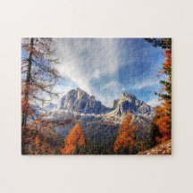 Cordilheira de Dolomites em Itália