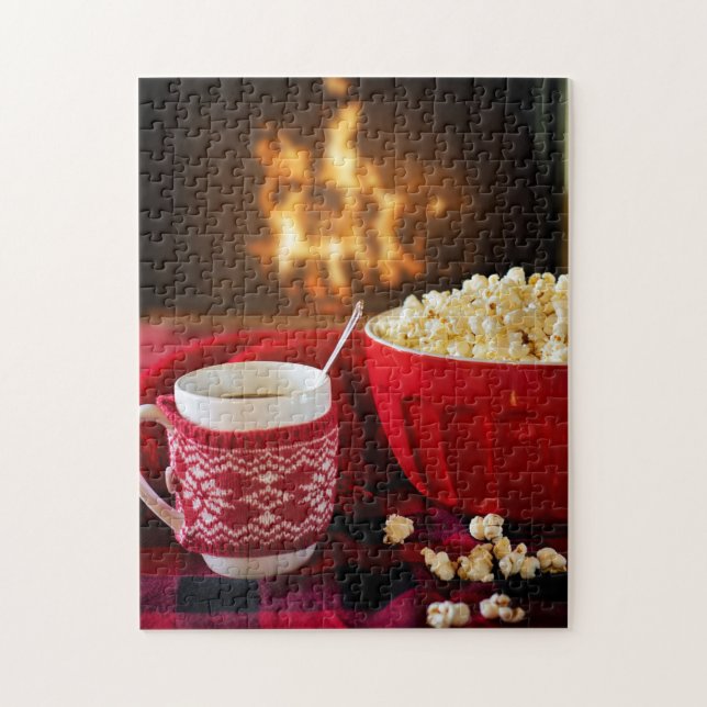 Quebra-cabeça Cozy Winter Cocoa & Popcorn quente por Lareira (Vertical)