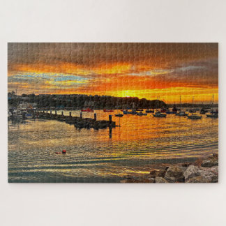 Quebra-cabeça Crepúsculo de Brixham: Pôr do Sol Ardente e Costa 