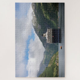 Quebra-cabeça Cruise ship in Geirangerfjord in Norway