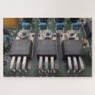Quebra-cabeça do circuito transistor