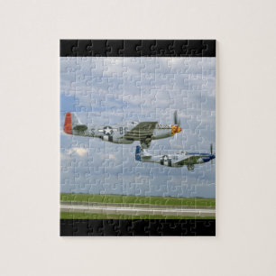 Quebra-cabeça Dois mustang P51 que voam perto. planos do _WWII