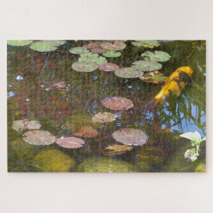Quebra-cabeça Dourado Koi no lago de Lily