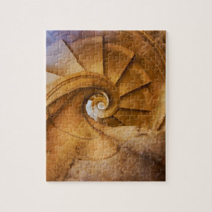 Quebra-cabeça Escada em espiral descendente, Portugal