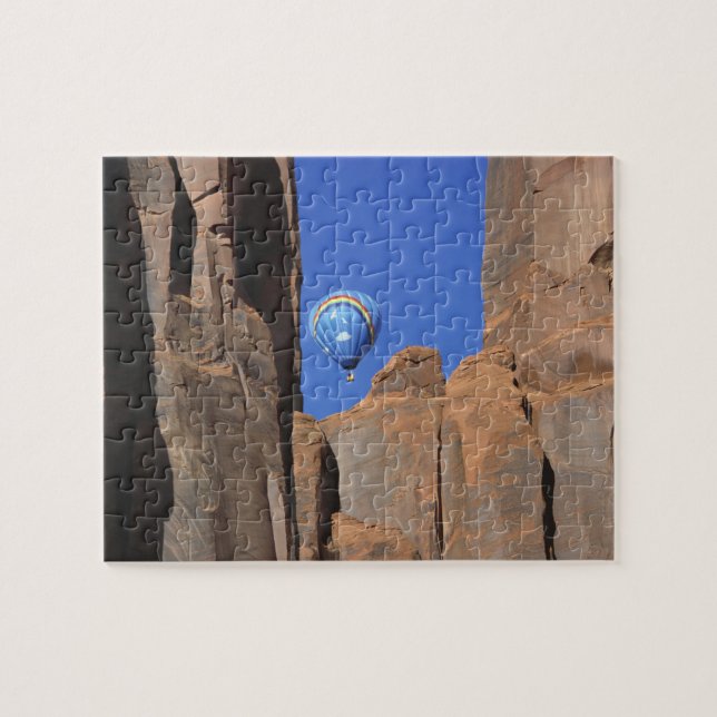 Quebra-cabeça EUA, Utah, Monument Valley. Um balão de ar (Horizontal)