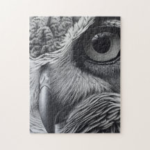 Excelente coroa coroa com olhos fechados