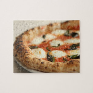Quebra-cabeça Fim-acima de uma torta de pizza inteira