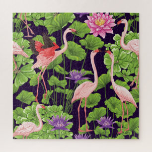 Quebra-cabeça Flamingo, plantas tropicais, fundo negro.