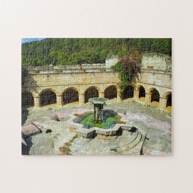 Quebra-cabeça Fonte do Claustro da Antigua Merced. (Horizontal)