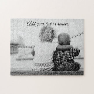 Quebra-cabeça Foto da irmã mais nova abraçando o irmão mais novo