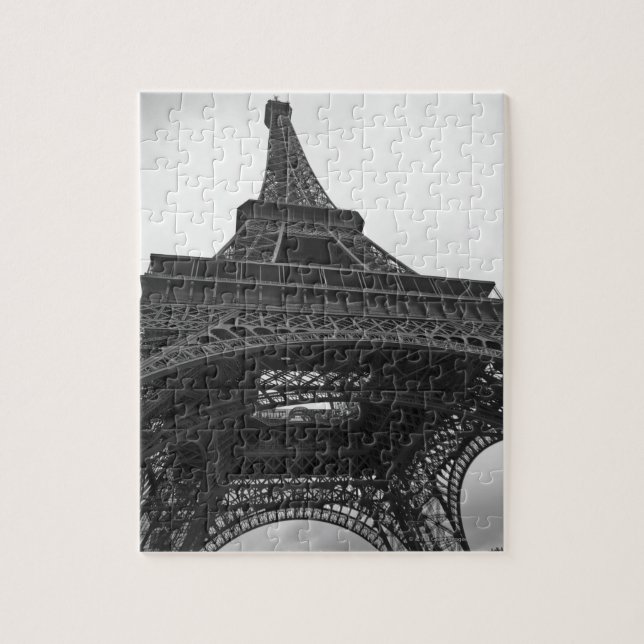 Quebra-cabeça Foto em preto e branco da Torre Eiffel (Vertical)