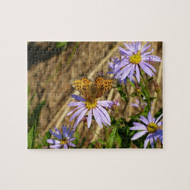 Quebra-cabeça Fritilária Hydaspe em Flores de Áster Roxo (Horizontal)