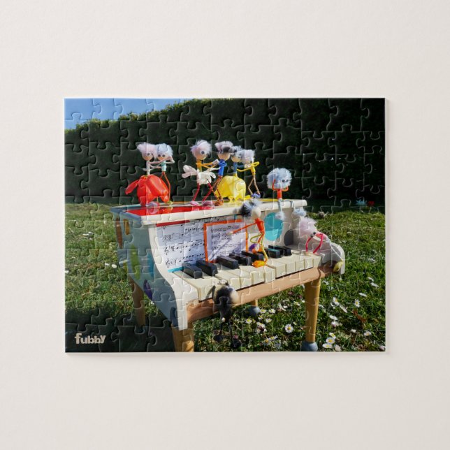 Quebra-cabeça Fubby's op piano die muziek maken en dansen. (Horizontal)