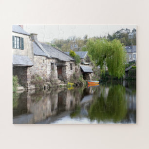 Quebra-cabeça House Refletions on Water Brittany France