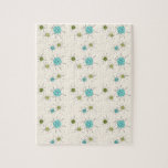 Quebra-cabeça Iconic Atomic Starbursts Puzzle<br><div class="desc">This Iconic Atomic Starbursts Puzzle pattern features iconic atomic starbursts. That’s right! The old school, cream colored background with gold speckles is the perfect backdrop for the vibrant turquoise, soothing celery, and kitschy pear green colored circles. The spots of color are sporadically placed in various sizes with overlaying black V...</div>