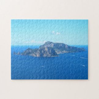 Quebra-cabeça Ilha Capri, Itália do Sul em mar azul italiano