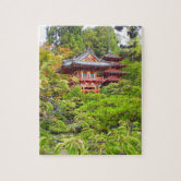 Quebra-cabeça no fundo, quebra-cabeças de madeira, estilo japonês, natureza  com um templo ao amanhecer