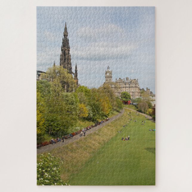 Quebra-cabeça Jardins da rua Princesa, Edimburgo, Escócia (Vertical)