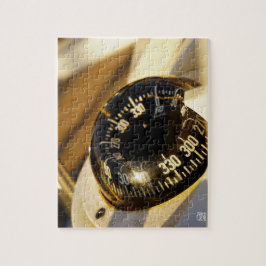 Quebra-cabeça Kompas helpt navigeren en koer behouden. 