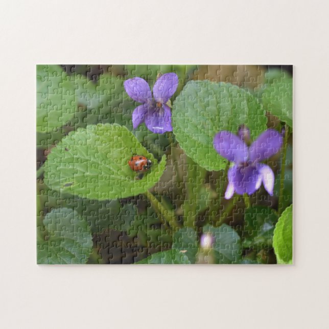 Quebra-cabeça Ladybug em Flores de Violeta Doce (Horizontal)