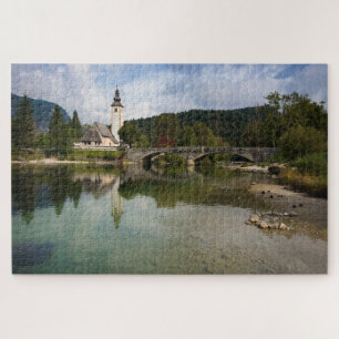 Quebra-cabeça Lago Bohinj com reflexão da igreja em Slovenia