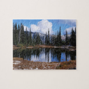 Quebra-cabeça Lago no parque nacional de Monte Rainier