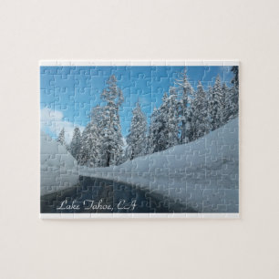 Quebra-cabeça Lake Tahoe, CA with lots of Snow Puzzle