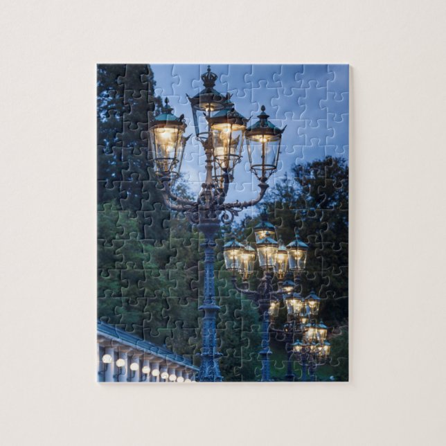 Quebra-cabeça Lâmpadas de rua à noite, Alemanha (Vertical)