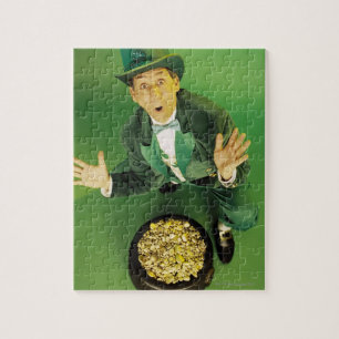 Quebra-cabeça Leprechaun Excited com o pote de ouro