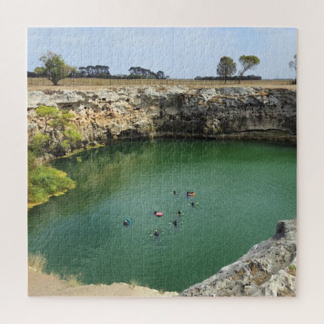 Quebra-cabeça Limestone Cliff e Emerald Waters (Vertical)