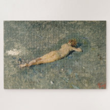 Linda mulher tomando sol na praia