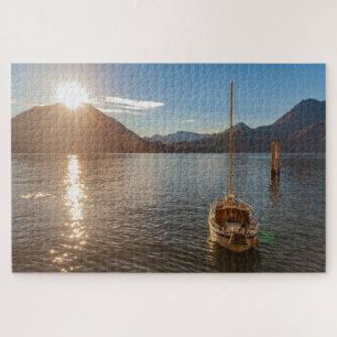 Quebra-cabeça Lindo paisagem do Lago Como com barco, Itália