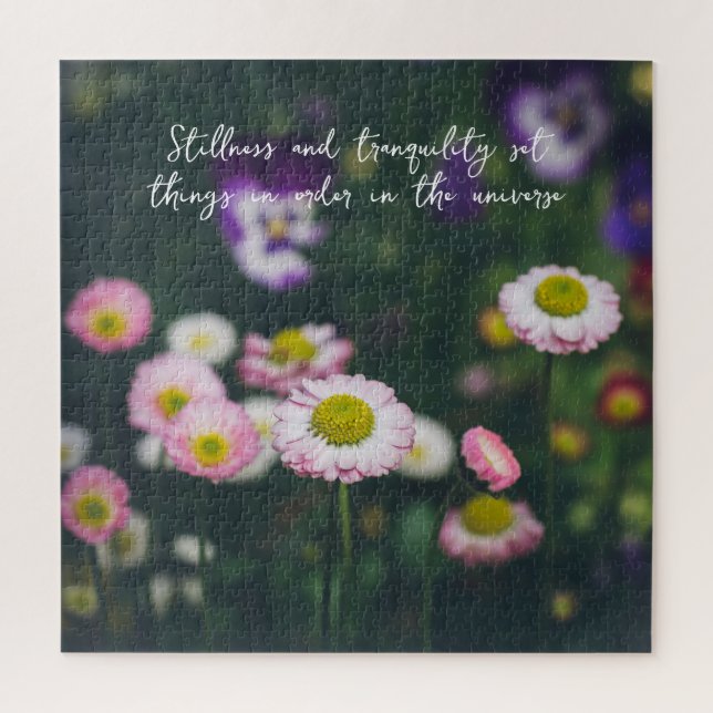 Quebra-cabeça Margarida rosa e pansias no jardim verde (Vertical)