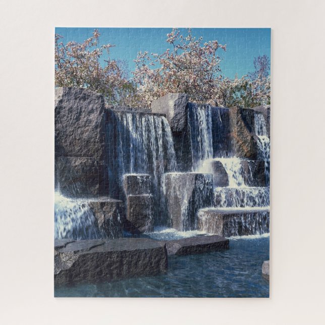 Quebra-cabeça Memorial Waterfall Washington DC. (Vertical)