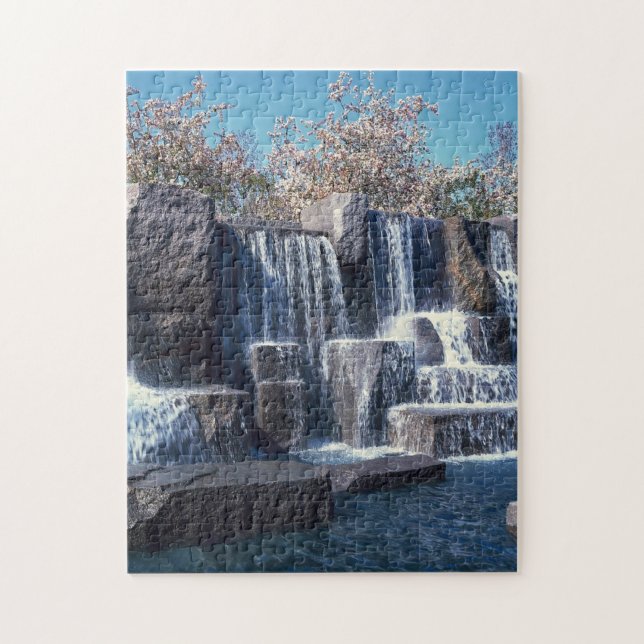 Quebra-cabeça Memorial Waterfall Washington DC. (Vertical)