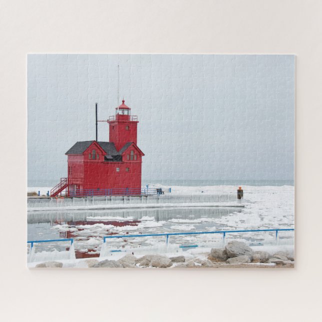 Quebra-cabeça Michigan Red Lighthouse no inverno (Horizontal)