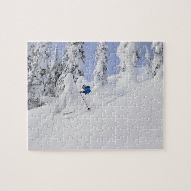 Quebra-cabeça Mistie Fortin esquia na neve fresca (Horizontal)