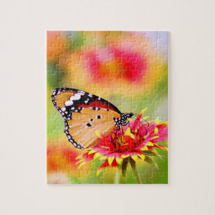 Quebra-cabeça Monach Butterfly alimentando flores