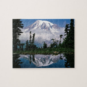 Quebra-cabeça Monte Rainier refletido em uma lagoa de montanha
